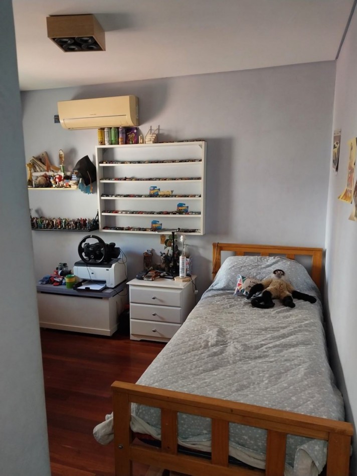 Casa en ph de cuatro ambientes en venta en Haedo Norte