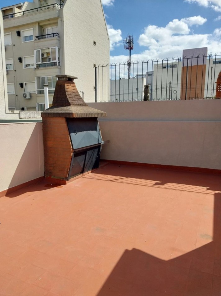 Casa en ph de cuatro ambientes en venta en Haedo Norte