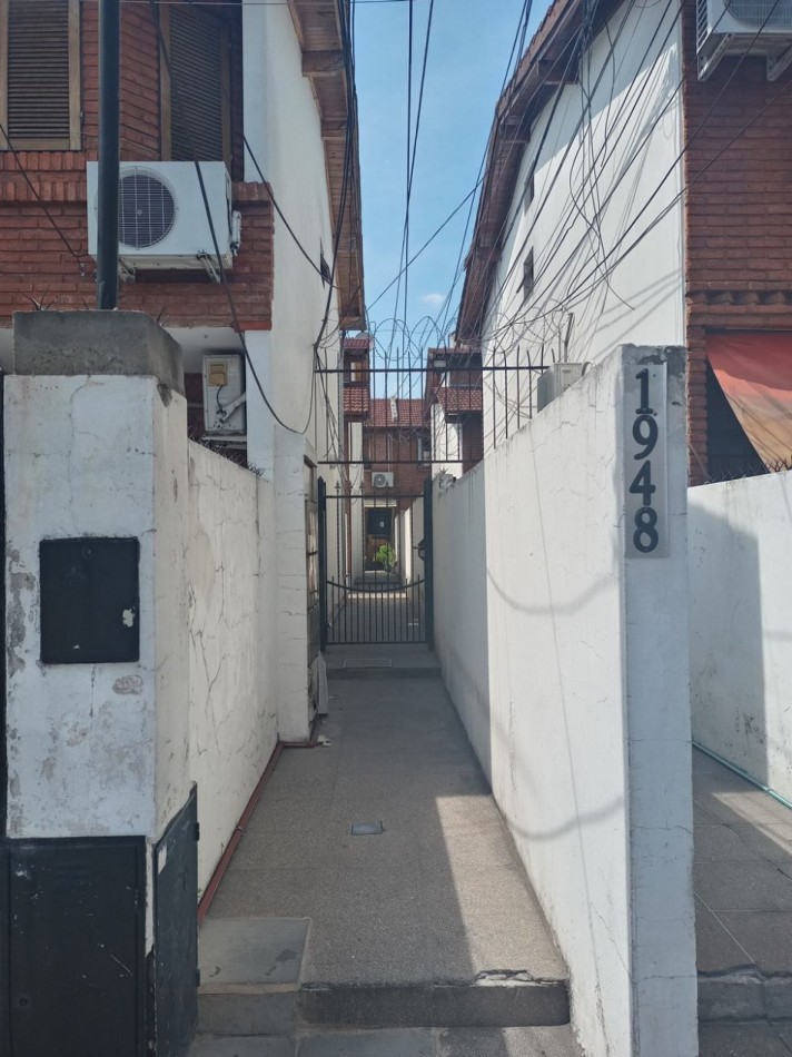 Duplex en venta de dos ambientes en Villa Luzuriaga