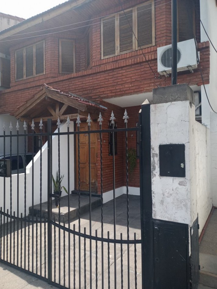 Duplex en venta de dos ambientes en Villa Luzuriaga