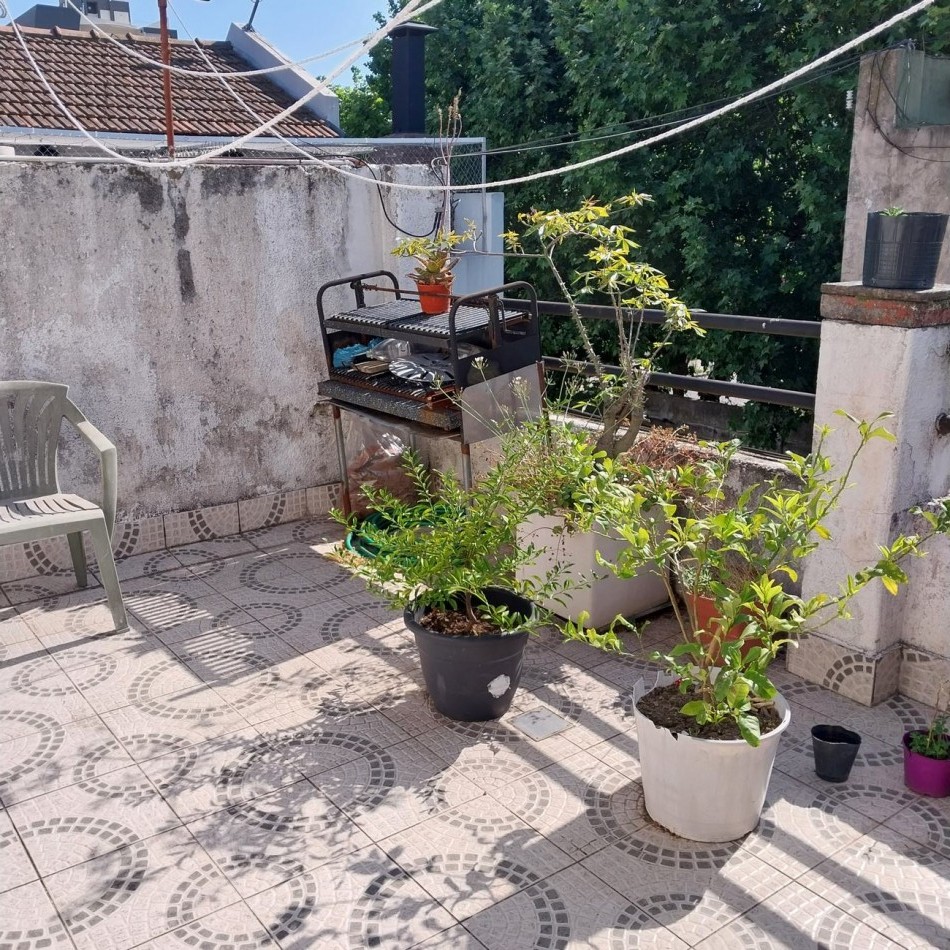Ph de tres ambientes en venta en Haedo Sur Apto Credito