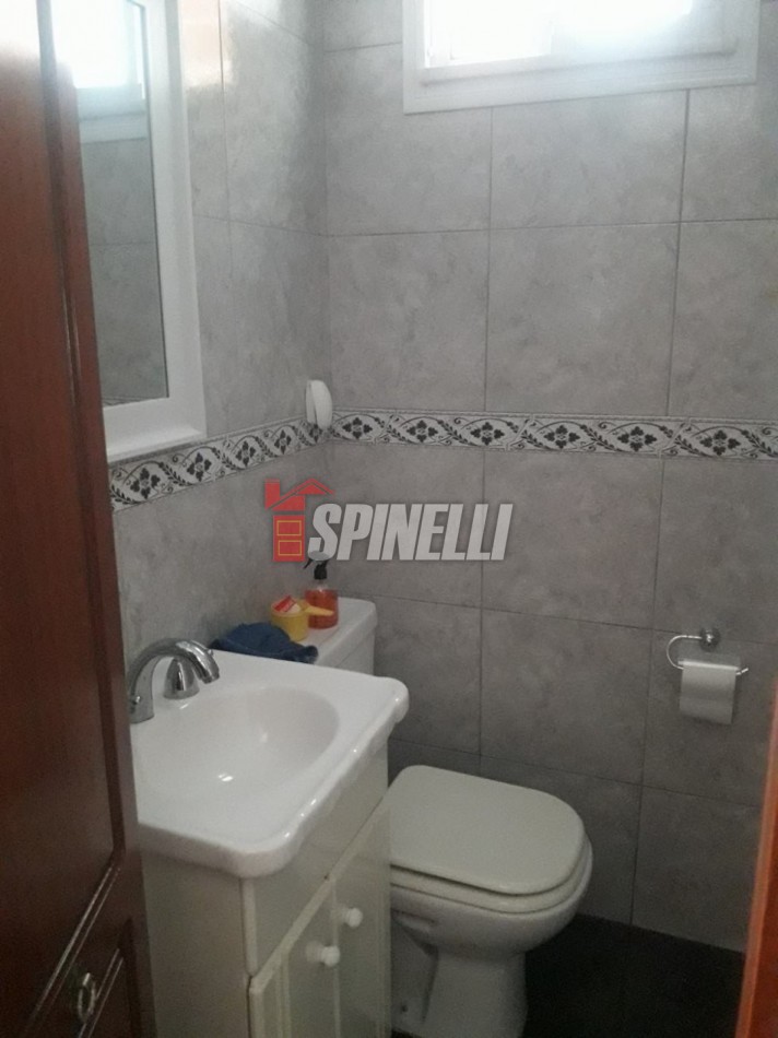 Chalet en venta de tres ambientes en Barrio Guemes