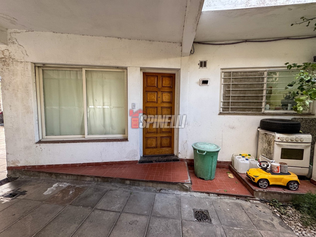 Duplex de cuatro ambientes en venta en Moron Sur