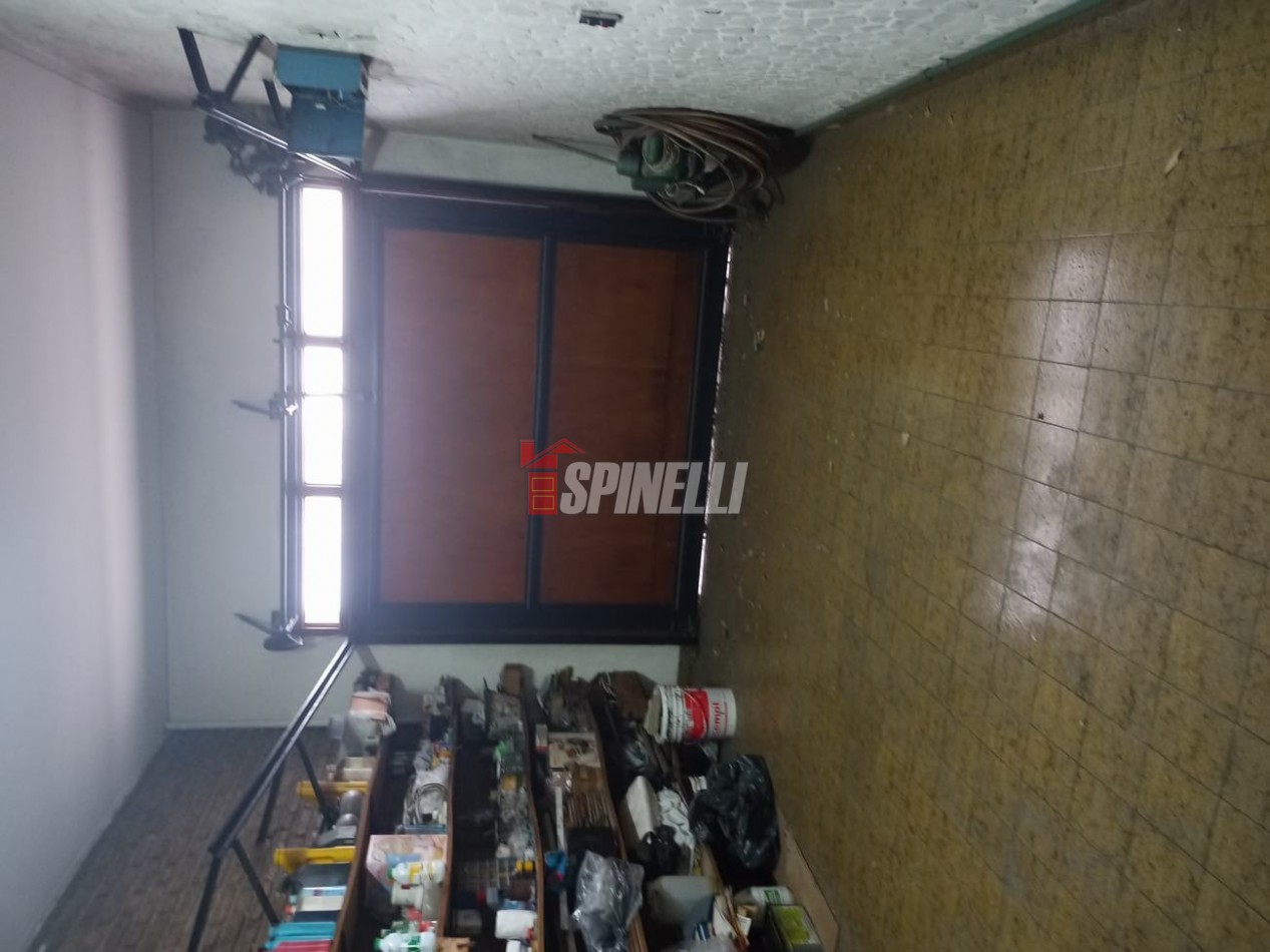 Chalet en venta de siete ambientes en Haedo Norte Barrio Guemes