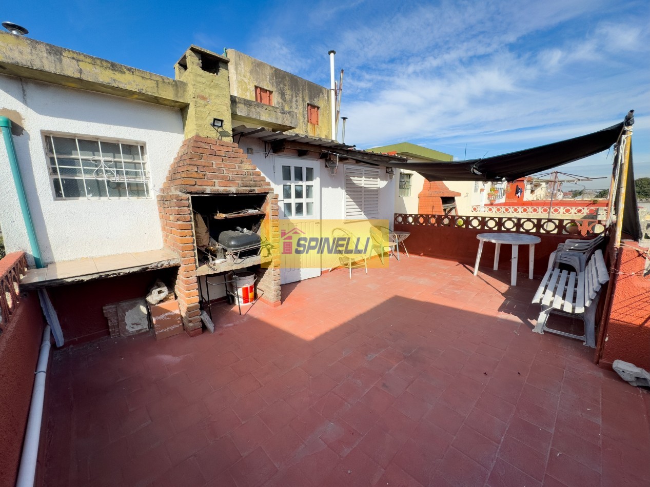 Duplex de cuatro ambientes en venta en Moron Sur 