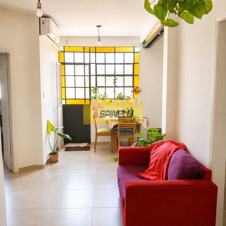 Venta de Casa de tres ambientes en Haedo Sur Apto Credito