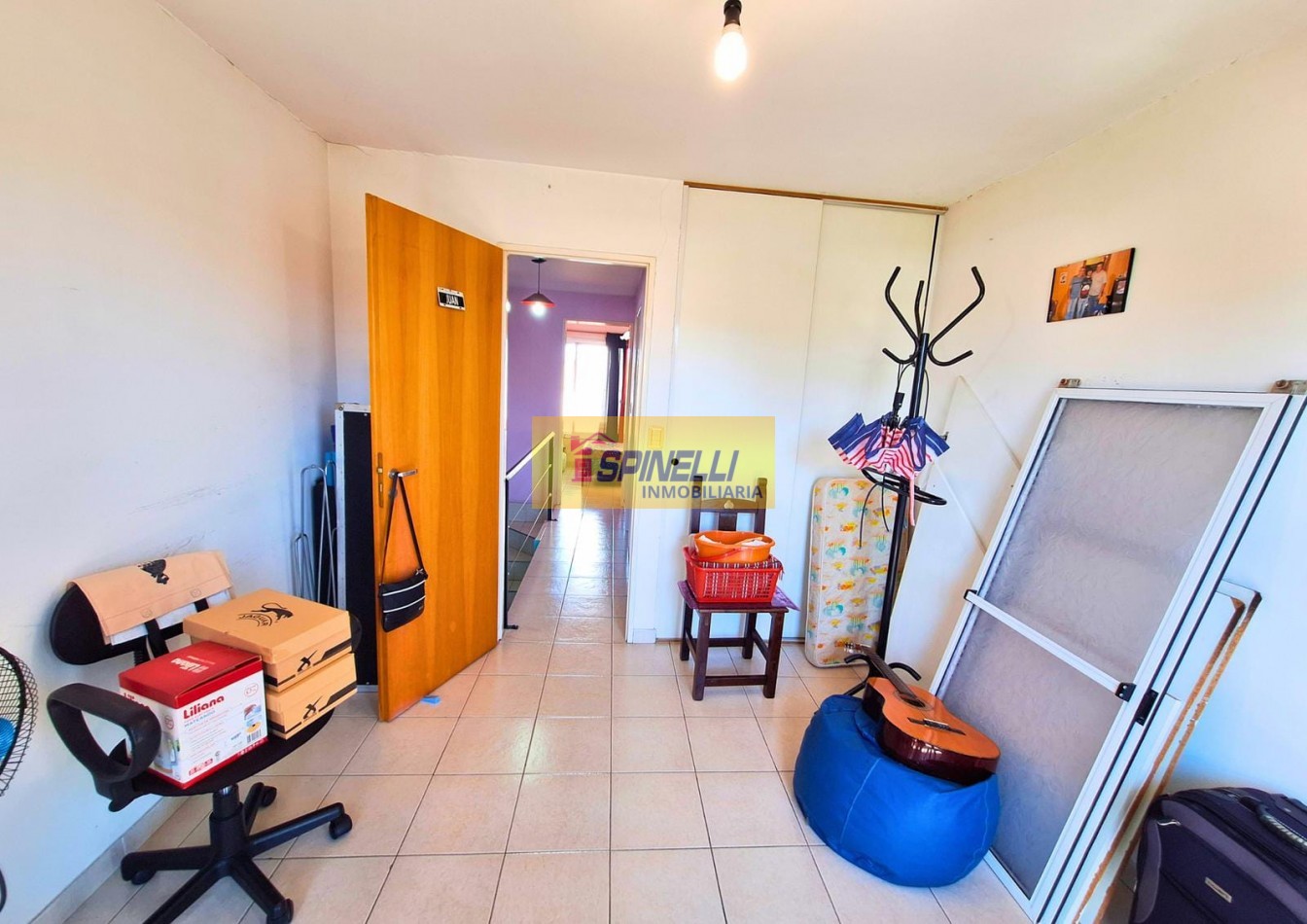 Venta de duplex de tres ambientes en Isidro Casanova
