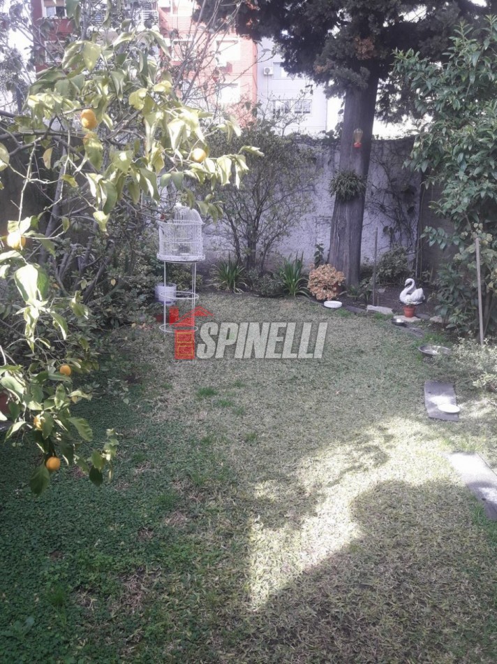 Chalet  de tres ambientes en venta en Barrio Guemes Haedo Norte
