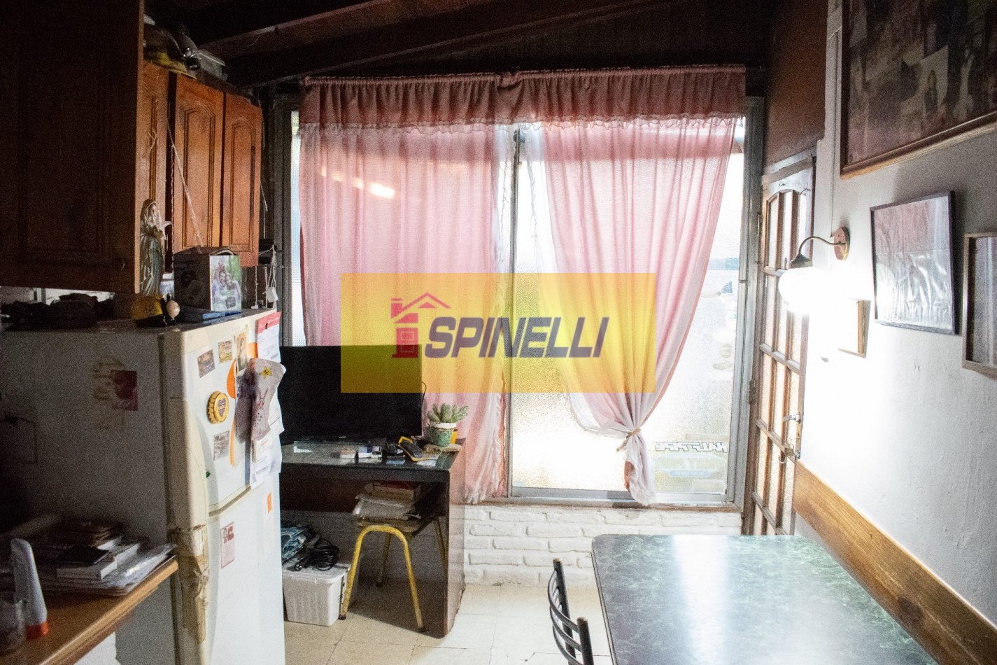 Haedo Sur casa multifamiliar de  cuatro ambientes