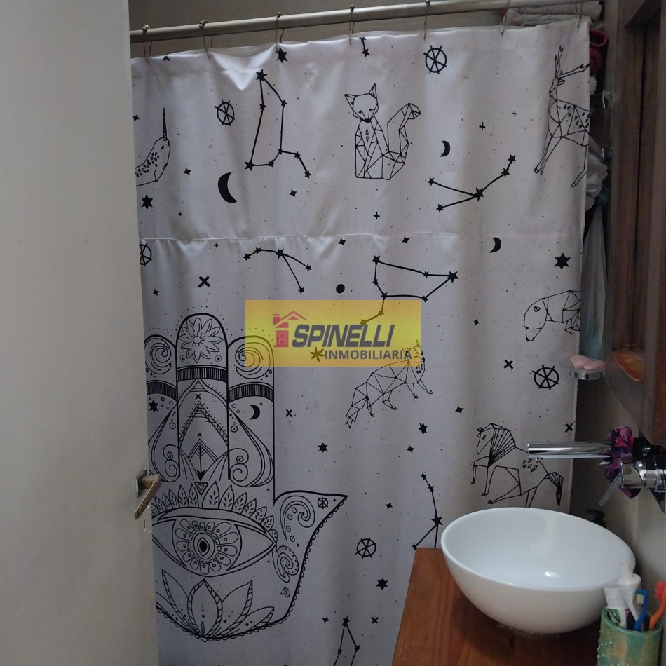 Venta de Casa de tres ambientes en Haedo Sur Apto Credito