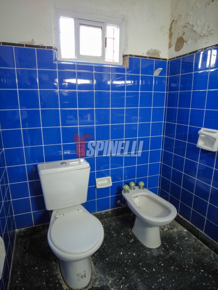 Casa de tres ambientes en venta en Haedo Sur Apto Credito