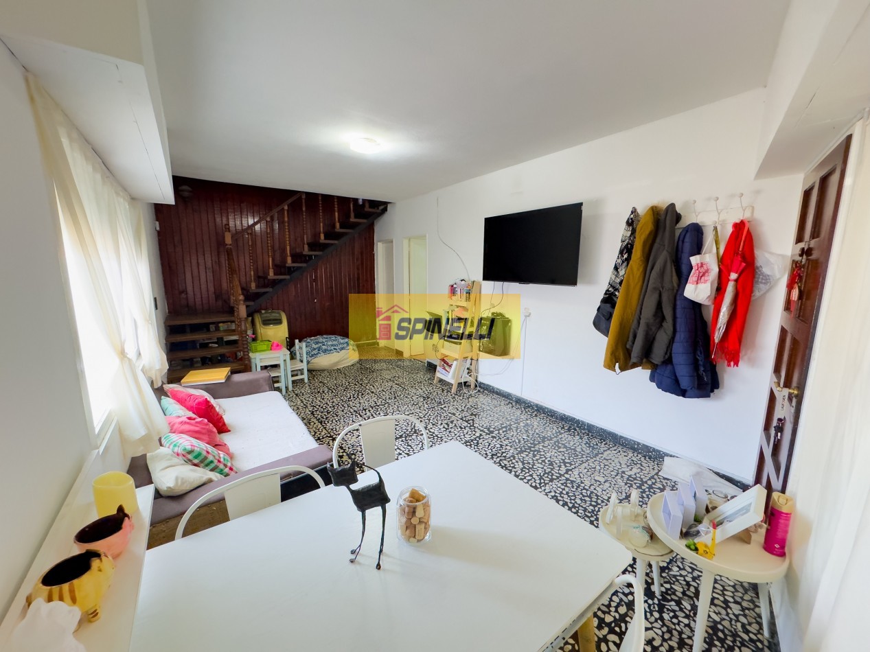 Duplex de cuatro ambientes en venta en Moron Sur 