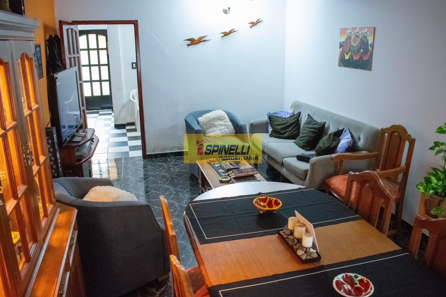 Venta de casa de cinco ambientes en Haedo Norte Apto Credito