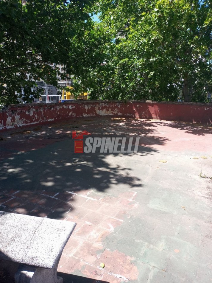 Departamento de cuatro ambientes en venta en Ramos Mejia