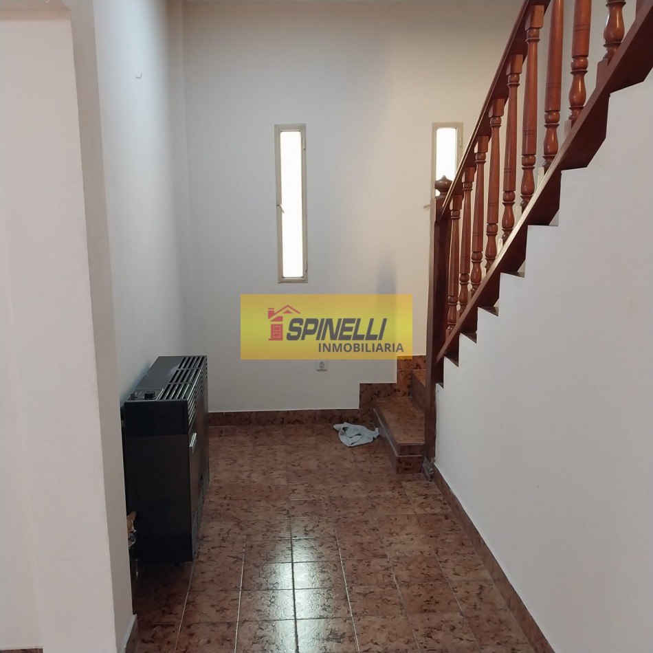 Ph tipo casa de tres ambientes en alquiler en Haedo Sur