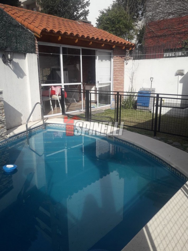 Chalet  de tres ambientes en venta en Barrio Guemes Haedo Norte