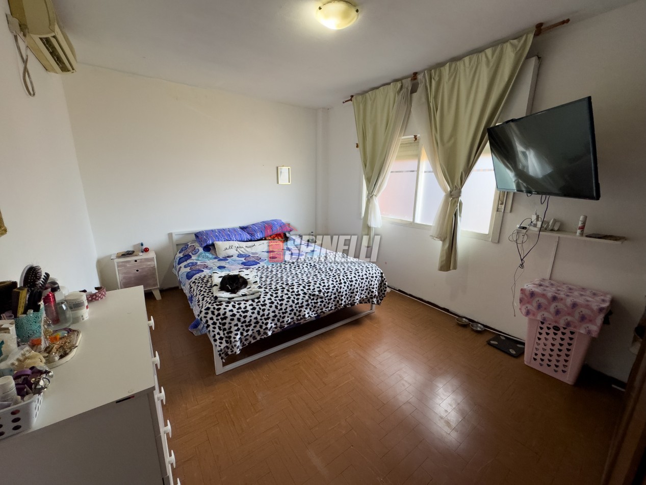 Duplex de cuatro ambientes en venta en Moron Sur