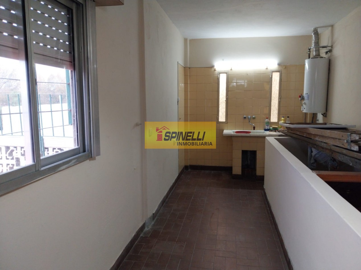 Ph tipo casa de tres ambientes en alquiler en Haedo Sur