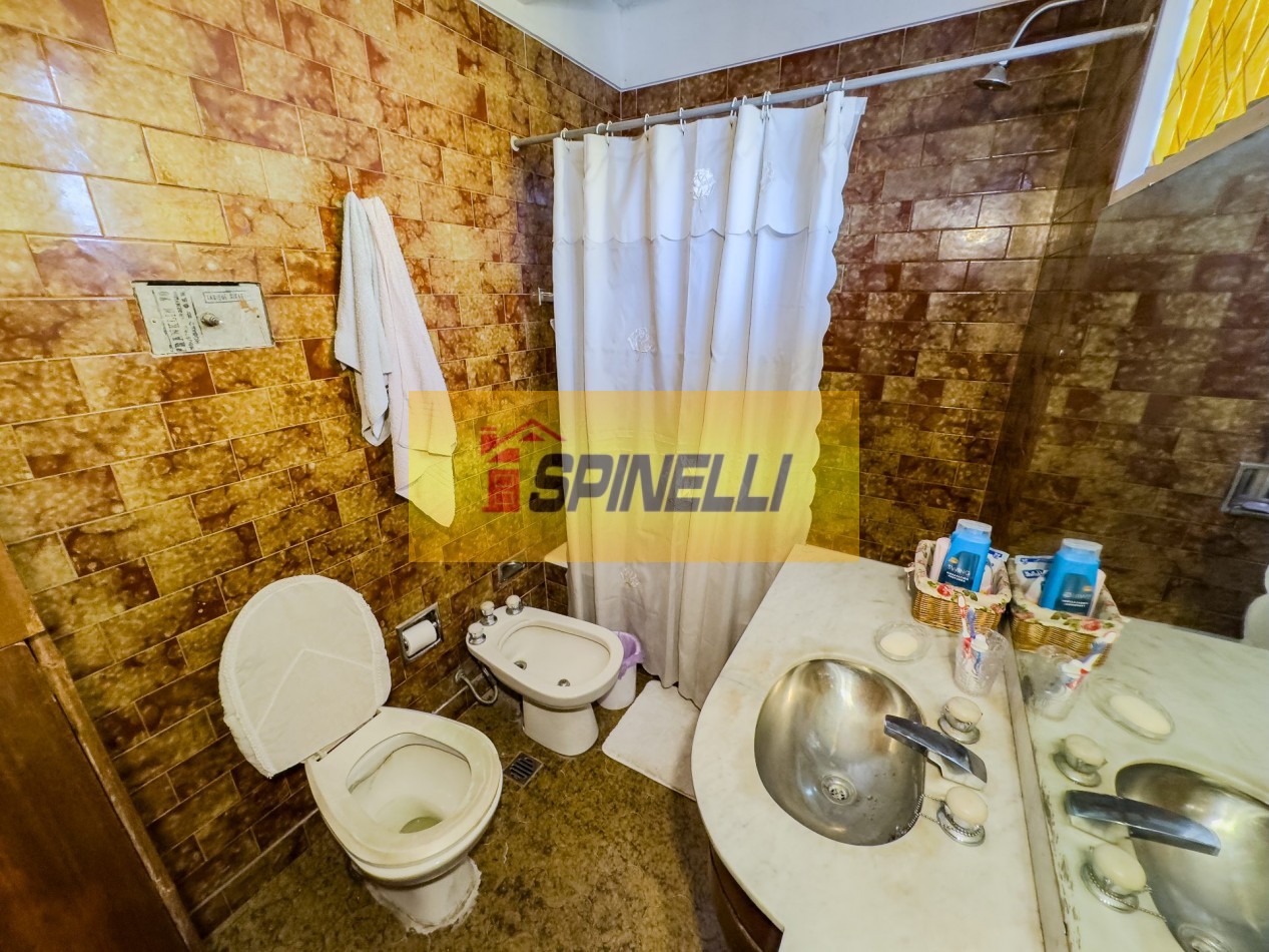 Ph de cuatro ambientes en venta en Haedo Norte