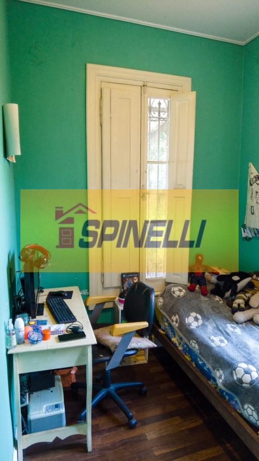 Casa en venta estilo colonial en Haedo Chico