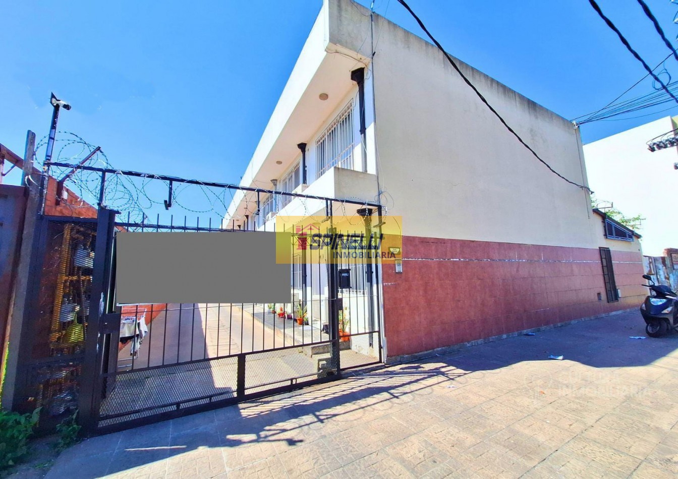 Venta de duplex de tres ambientes en Isidro Casanova