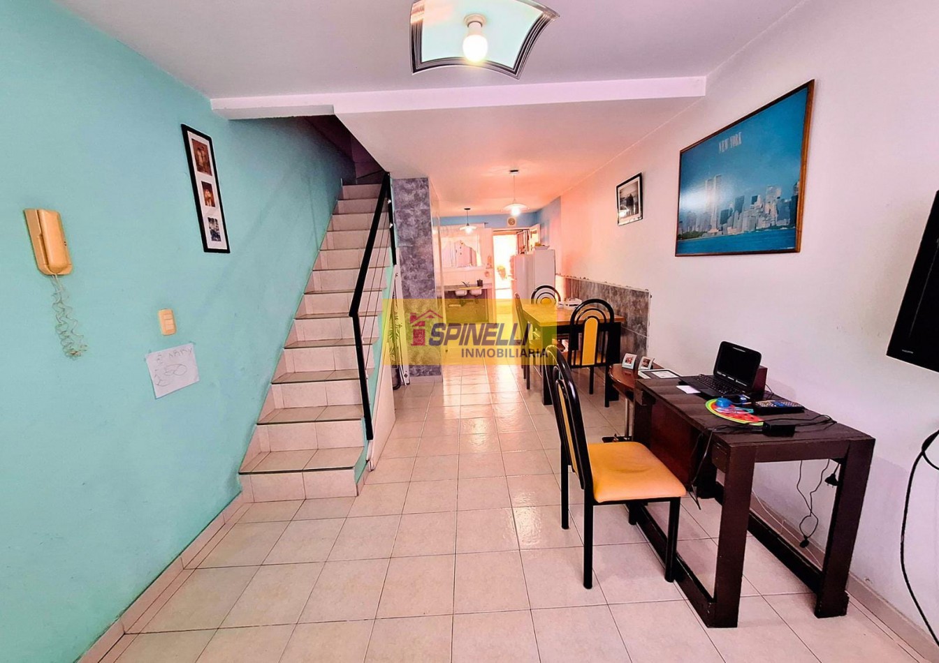 Venta de duplex de tres ambientes en Isidro Casanova