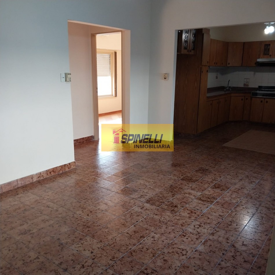 Ph tipo casa de tres ambientes en alquiler en Haedo Sur