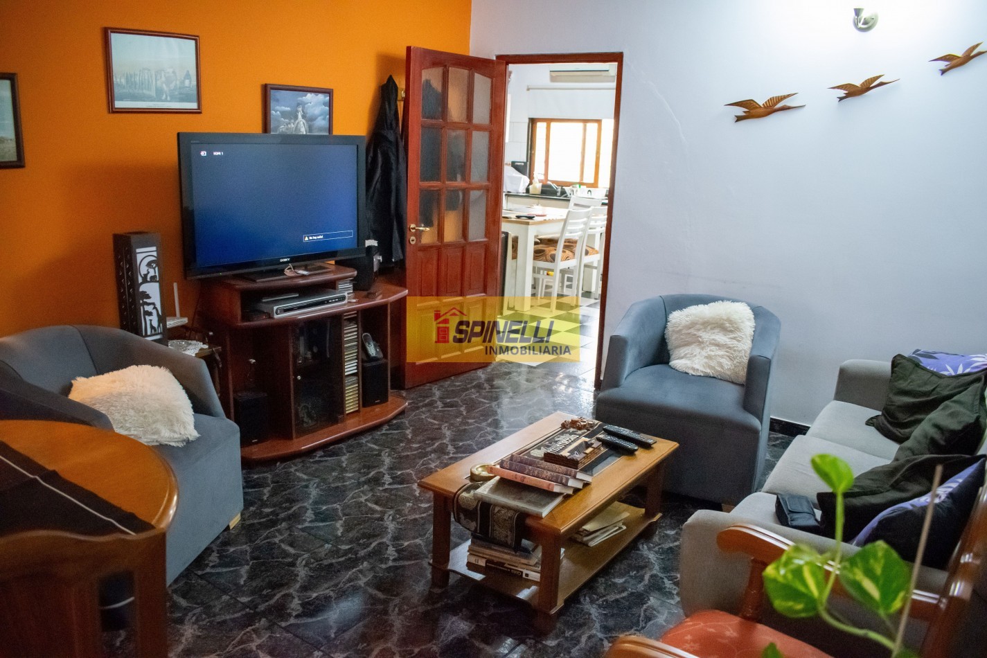 Venta de casa de cinco ambientes en Haedo Norte Apto Credito