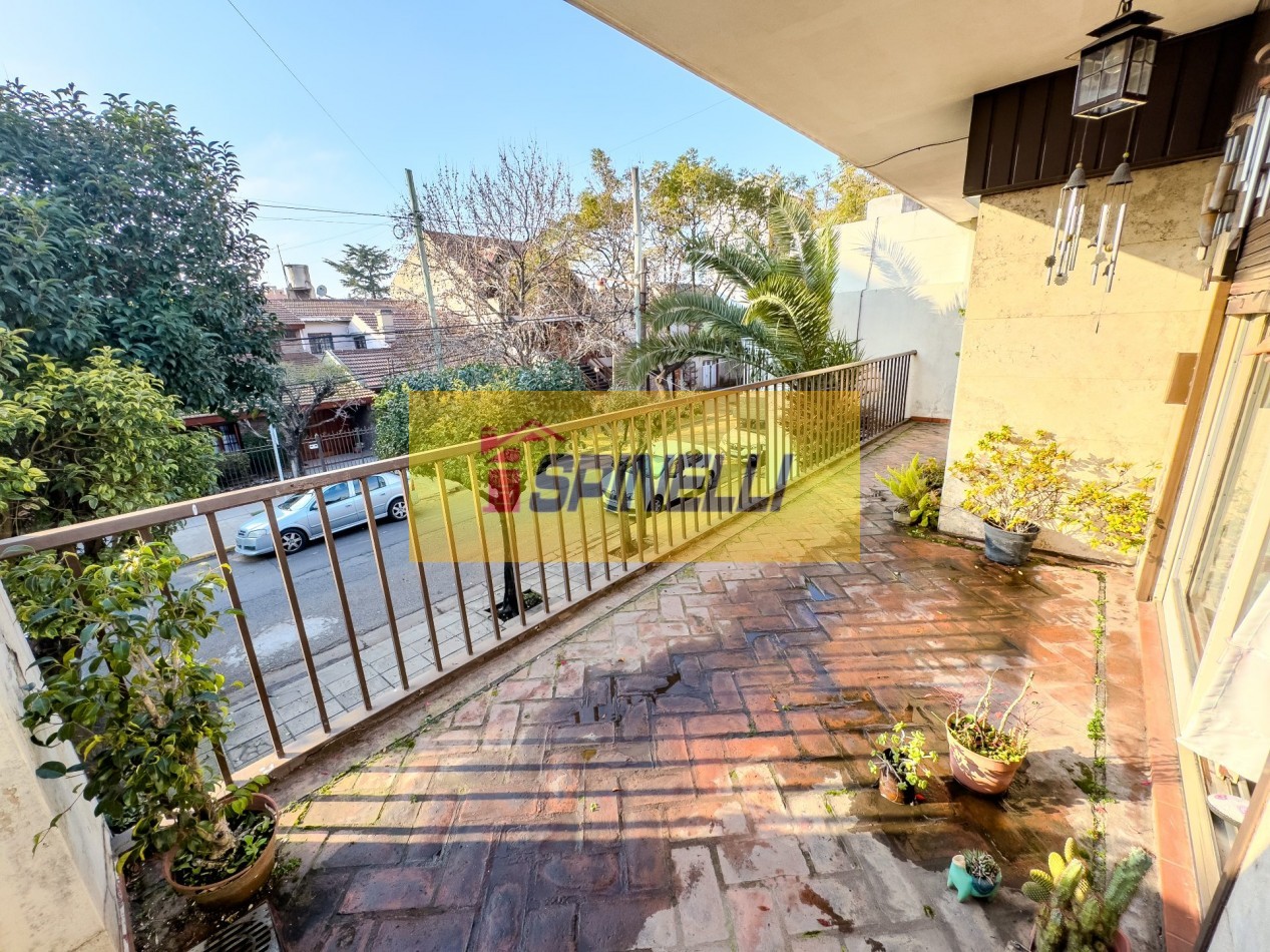Ph de cuatro ambientes en venta en Haedo Norte