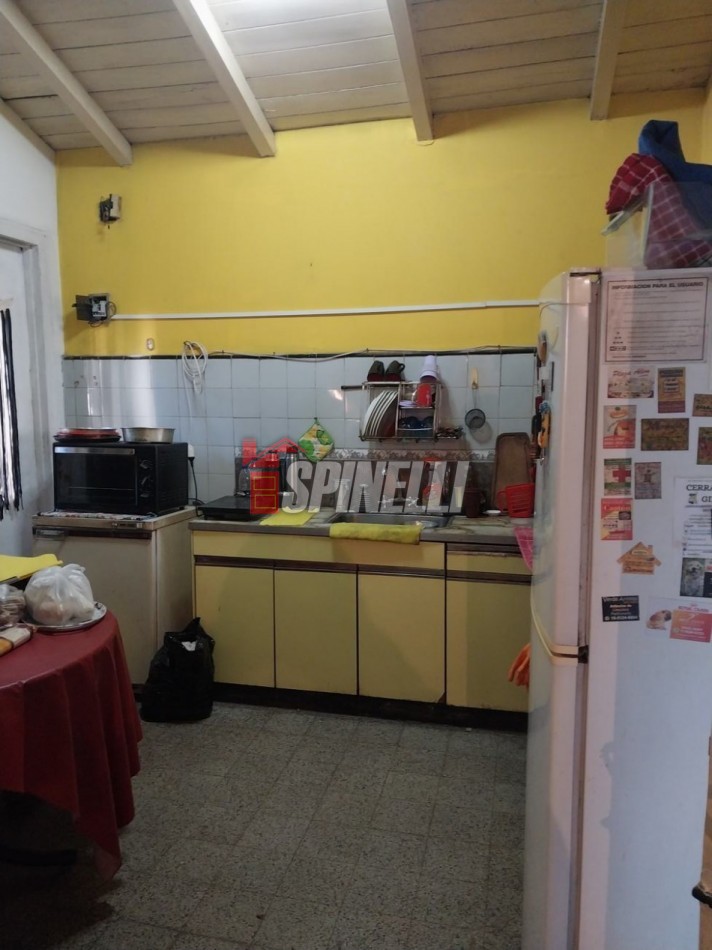 Chalet de cuatro ambientes en venta en Ramos Mejia