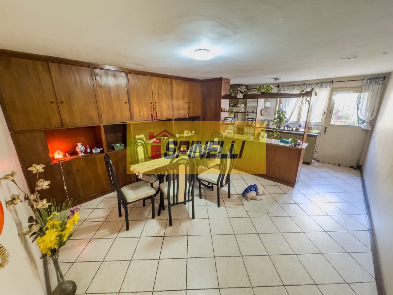 Ph de cuatro ambientes en venta en Haedo Norte