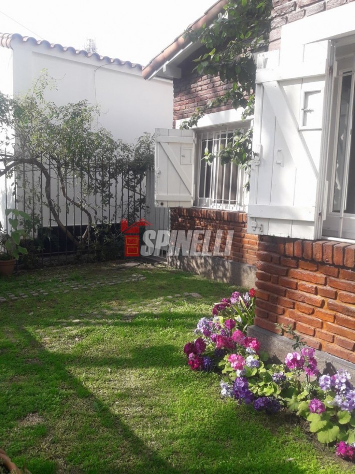 Chalet  de tres ambientes en venta en Barrio Guemes Haedo Norte