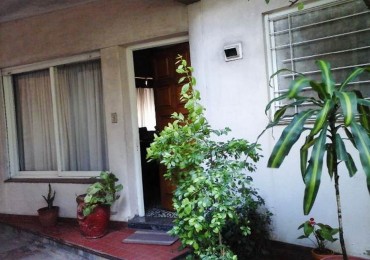 Duplex de cuatro ambientes en venta en Moron Sur