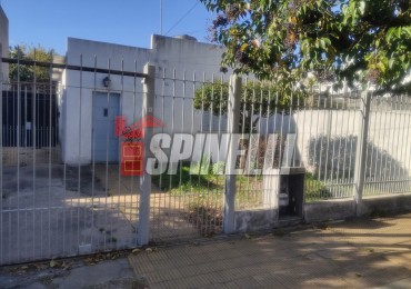 Casa de tres ambientes en venta en Haedo Sur