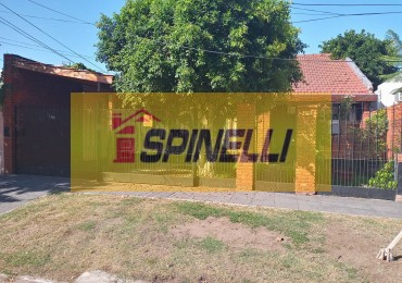 Venta de casa de cinco ambientes en Haedo Norte Apto Credito